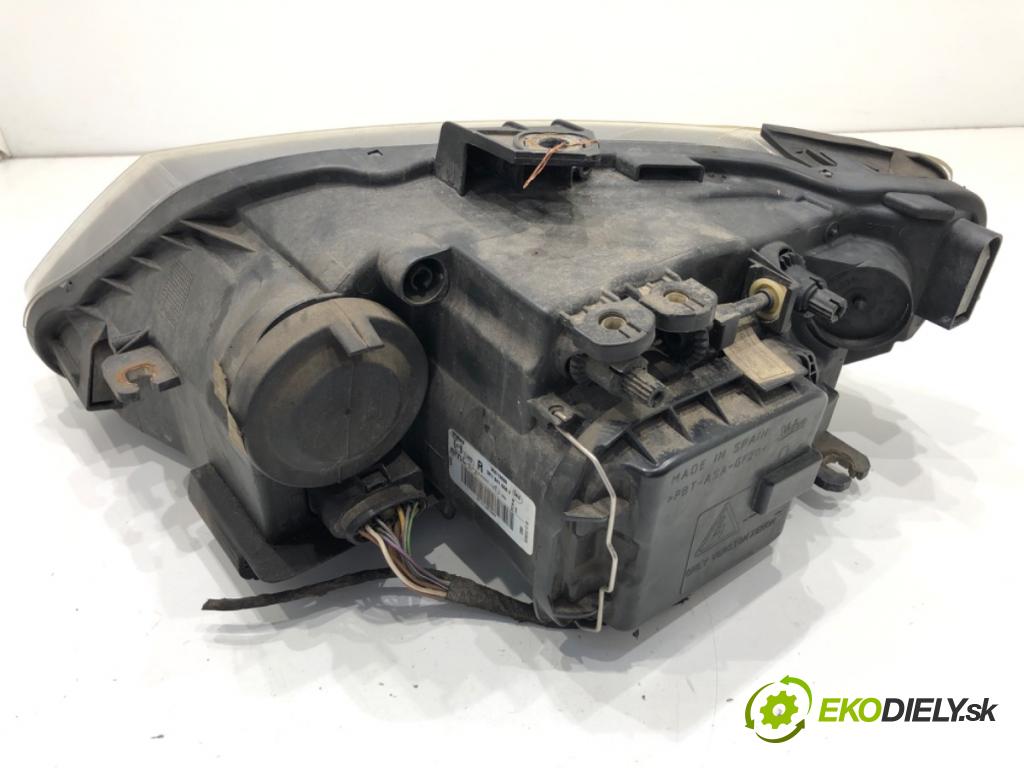 SEAT EXEO Kombi 2012 155 kW 2.0 TFSI 1984 světlomet pravý přední část 3R1941008F