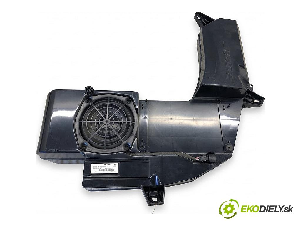 SEAT EXEO Kombi 2012 155 kW 2.0 TFSI 1984 subwoofer 3R0035382A (Audio zariadenie)