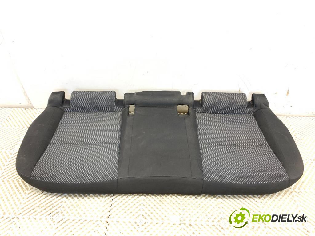 SKODA OCTAVIA III liftback 2013 132 kW 1.8 TSI 1798 Sedadlo druhý rad