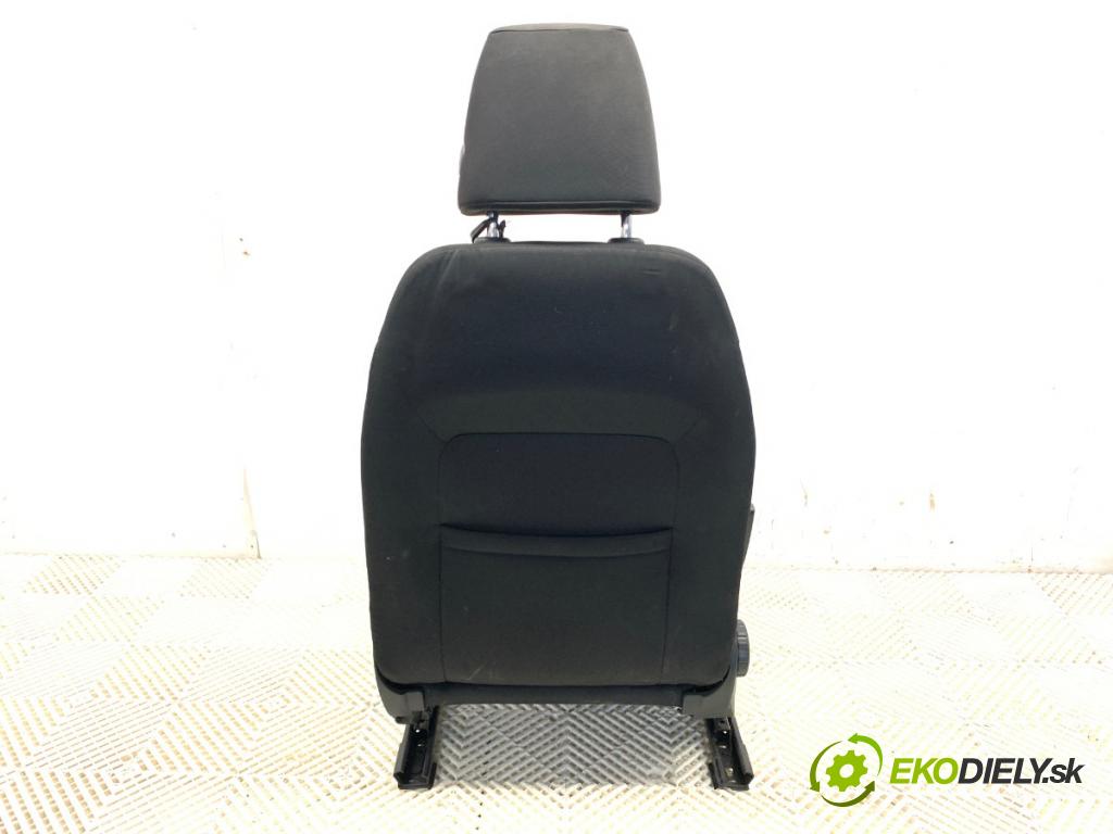 SKODA OCTAVIA III liftback 2013 132 kW 1.8 TSI 1798 Sedadlo pravy predný