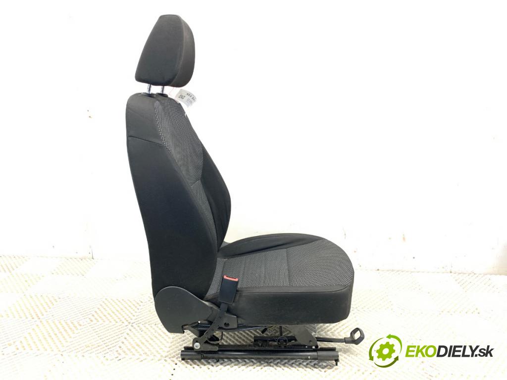 SKODA OCTAVIA III liftback 2013 132 kW 1.8 TSI 1798 Sedadlo ľavy predný