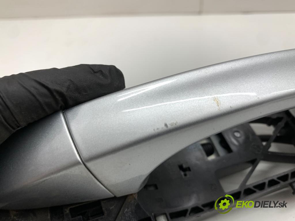 SKODA OCTAVIA III liftback 2013 132 kW 1.8 TSI 1798 klika vnejší pravý přední část 5L0837885C