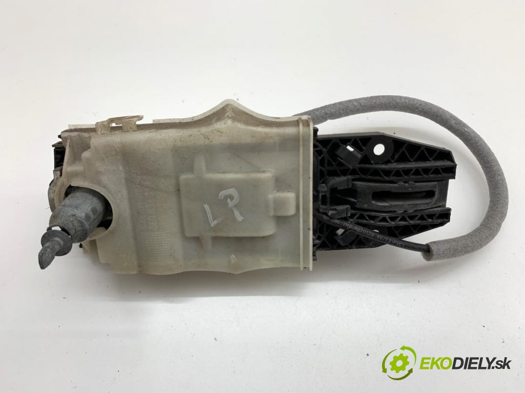 SKODA OCTAVIA III liftback 2013 132 kW 1.8 TSI 1798 klika vnejší levý přední část 5L0837885C