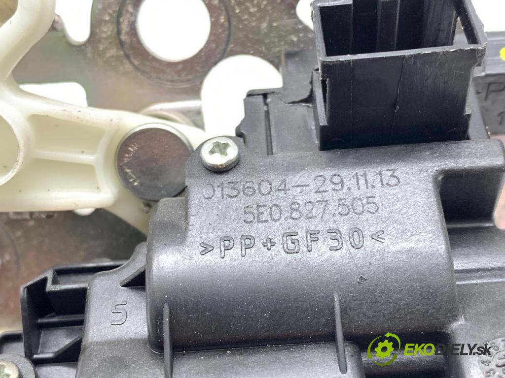 SKODA OCTAVIA III liftback 2013 132 kW 1.8 TSI 1798 zámok dveří zadní část 5E0827505