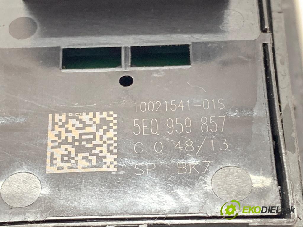 SKODA OCTAVIA III liftback 2013 132 kW 1.8 TSI 1798 Prepínač okien 5E0959857 (Prepínacie páčky pod volantom)