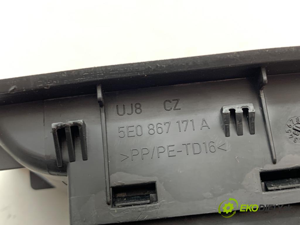 SKODA OCTAVIA III liftback 2013 132 kW 1.8 TSI 1798 Prepínač okien 5E0959857 (Prepínacie páčky pod volantom)