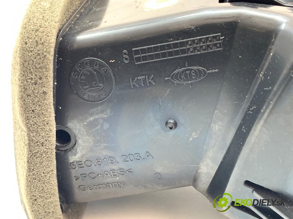 SKODA OCTAVIA III liftback 2013 132 kW 1.8 TSI 1798 mří topení přední část 5E0819203A