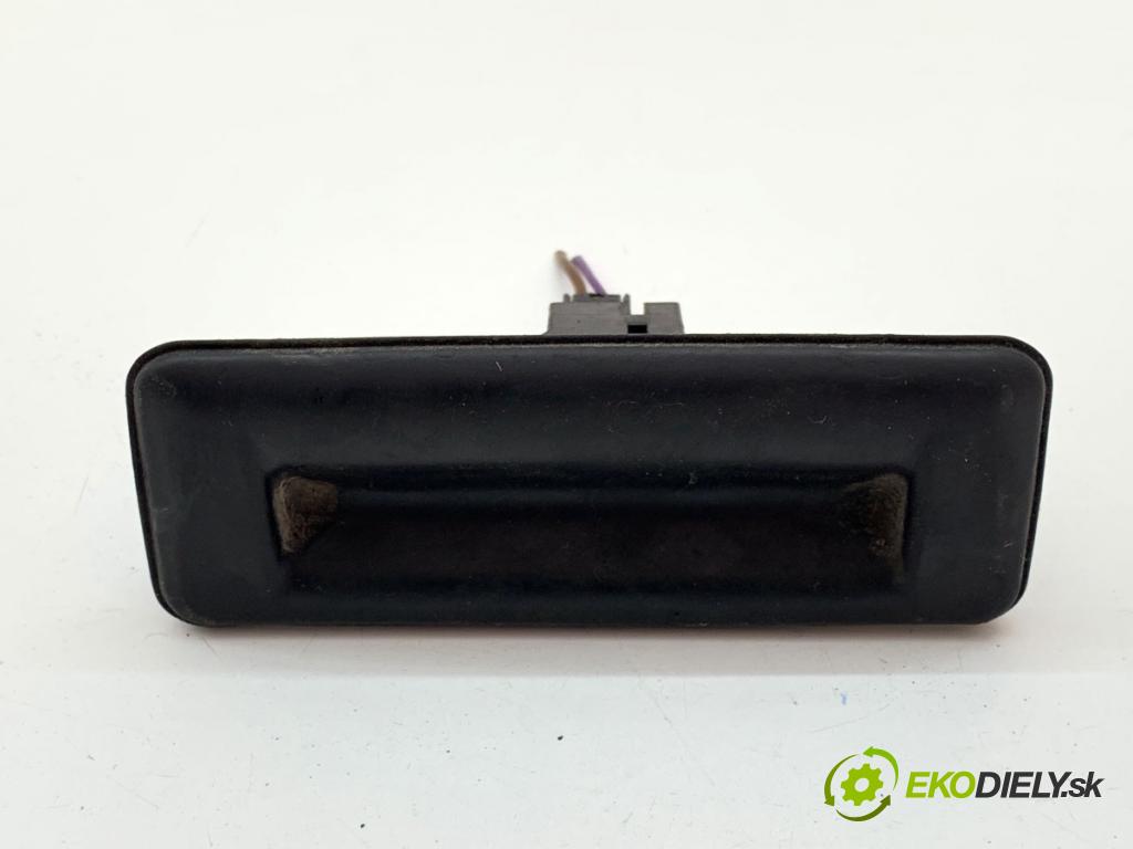 SKODA OCTAVIA III liftback 2013 132 kW 1.8 TSI 1798 Kľučka dverí zad 5E0827566