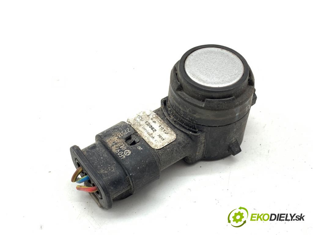 SKODA OCTAVIA III liftback 2013 132 kW 1.8 TSI 1798 Snímač PDC 5Q0919275