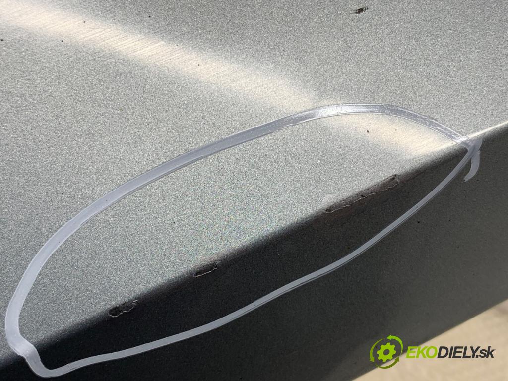 SKODA SUPERB III Kombi 2016 110 kW 2.0 TDI 1968 lišta dveře levý zadní část 3V0854949