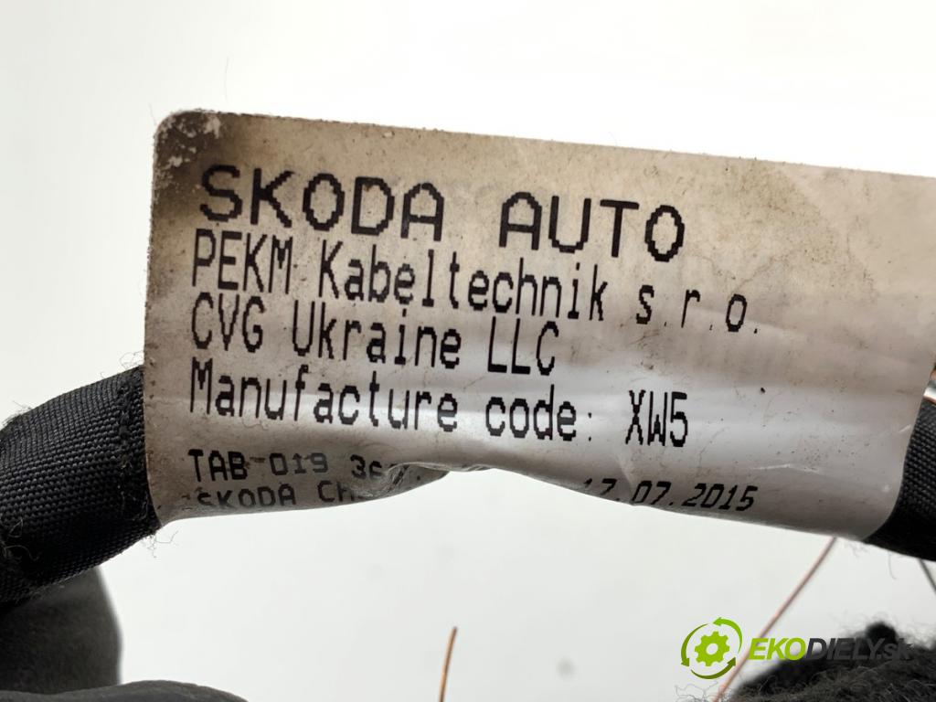 SKODA SUPERB III Kombi 2016 110 kW 2.0 TDI 1968 káblovačka dveře přední část levý 3V1971120AM