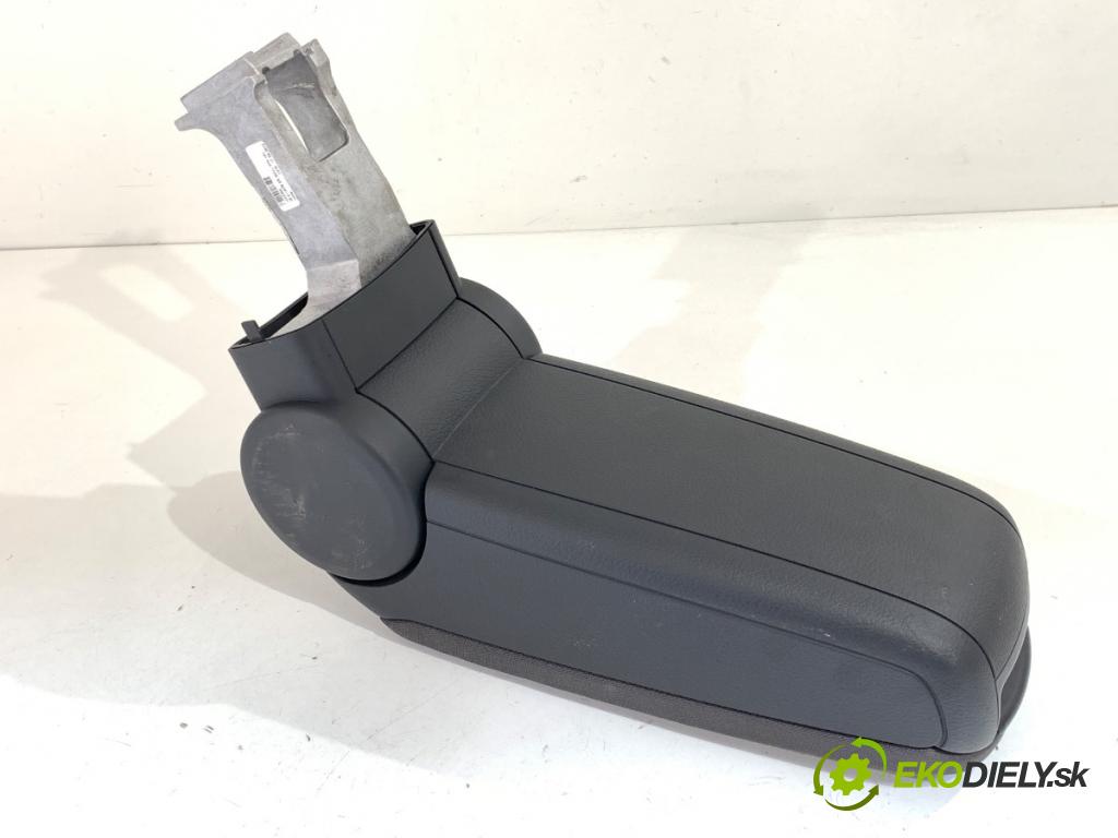 SEAT EXEO Kombi 2012 155 kW 2.0 TFSI 1984 loketní opěrka  (Loketní opěrka)