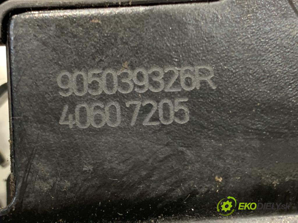 DACIA DUSTER SUV 2016 92 kW 1.2 TCe 125 1197 zámok dveří zadní část 905039326R