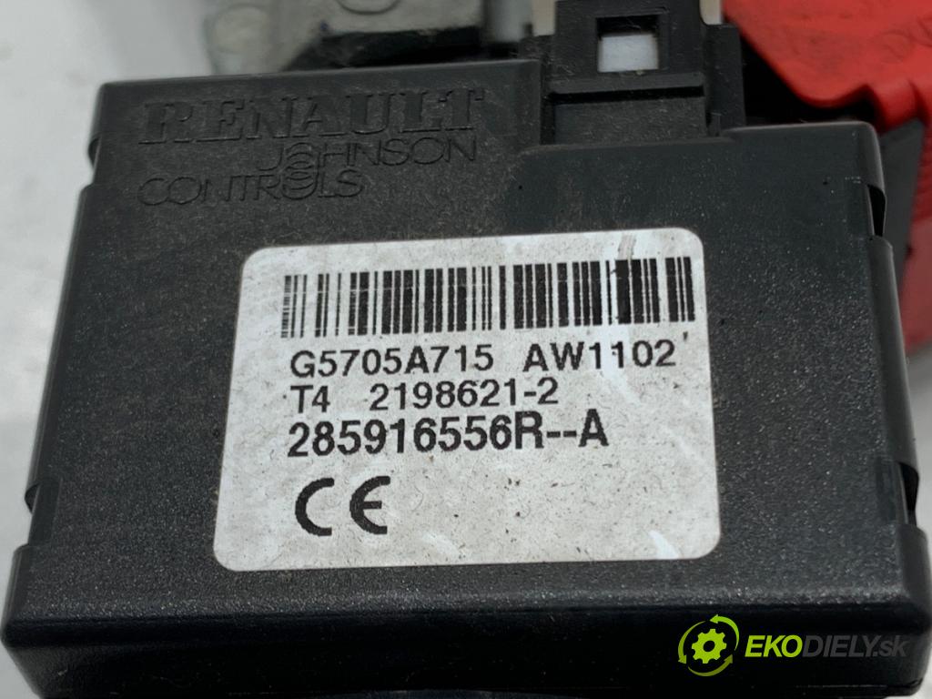 DACIA DUSTER SUV 2016 92 kW 1.2 TCe 125 1197 spínačka N0502060 (Spínací skříňka)