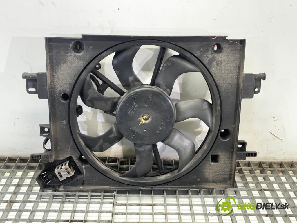 DACIA DUSTER SUV 2016 92 kW 1.2 TCe 125 1197 ventilátor chladiče 214811626R (Ventilátor)