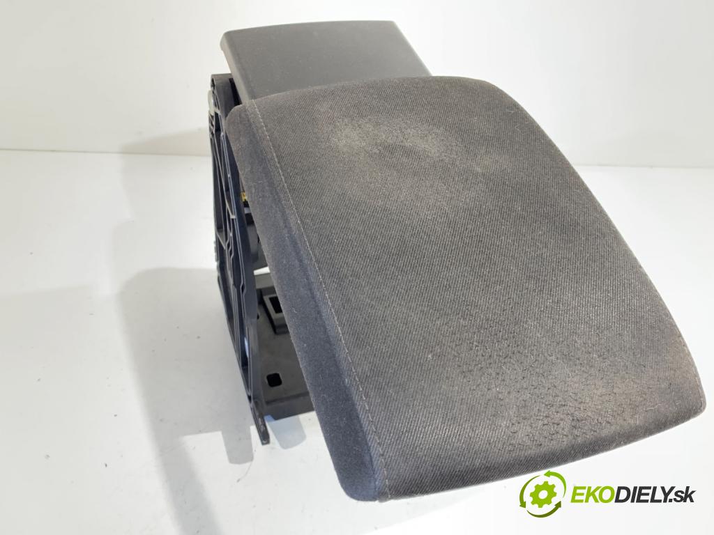 SKODA OCTAVIA III liftback 2013 132 kW 1.8 TSI 1798 loketní opěrka 5E0864207 (Loketní opěrka)