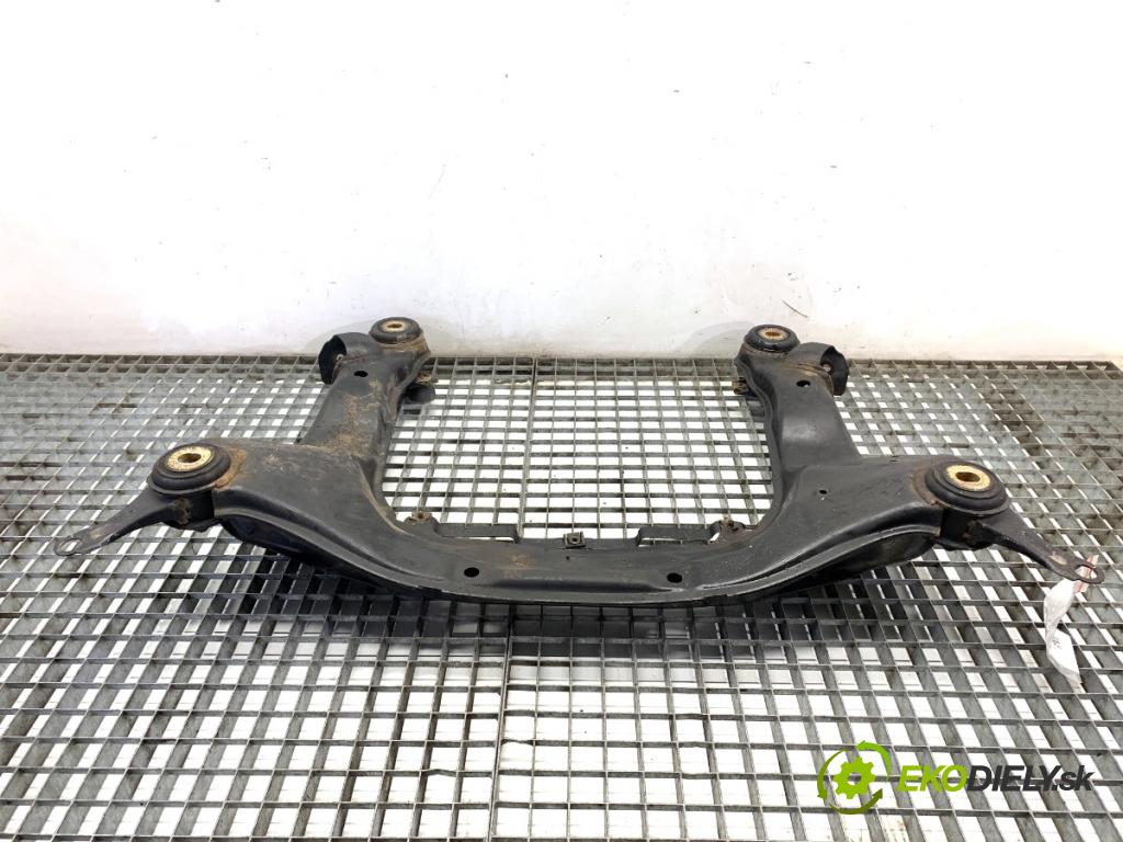 SEAT EXEO Kombi 2012 155 kW 2.0 TFSI 1984 výztuha pod motor 8E0399313BD (Přední výztuha)