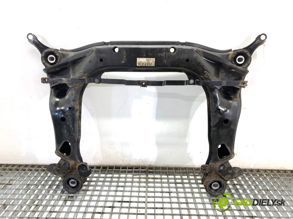 SEAT EXEO Kombi 2012 155 kW 2.0 TFSI 1984 výztuha pod motor 8E0399313BD (Přední výztuha)