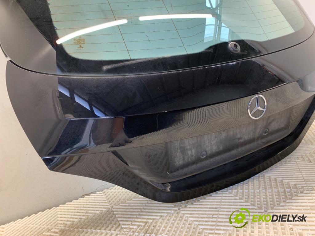 MERCEDES-BENZ CLA Shooting Brake Kombi 2017 100 kW CLA 200 CDI / d (117.908) 2143 kapota zadní část 696