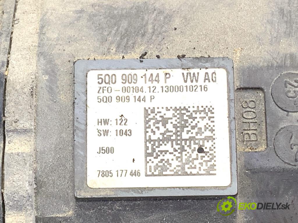 SKODA OCTAVIA III liftback 2013 132 kW 1.8 TSI 1798 řízení volantu řízení 5Q0909144P