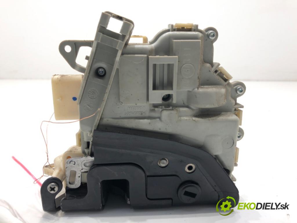 AUDI A4 B8 sedan 2012 125 kW 1.8 TFSI 1798 zámok dveře pravý zadní část 8K0839016C