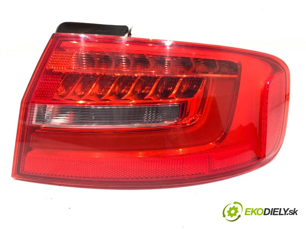 AUDI A4 B8 sedan 2012 125 kW 1.8 TFSI 1798 světlo pravý zadní část 01091602