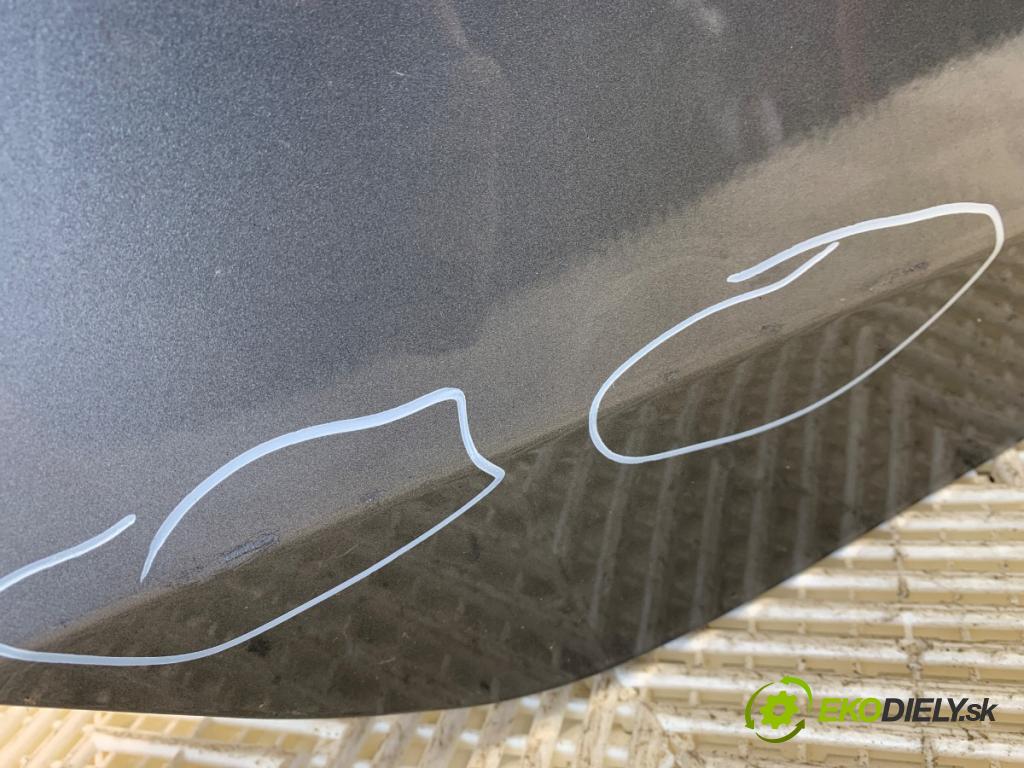 AUDI A4 B8 sedan 2012 125 kW 1.8 TFSI 1798 dveře pravý zadní část LX7R: