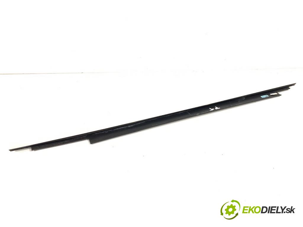 AUDI A4 B8 sedan 2012 125 kW 1.8 TFSI 1798 Lišta Sbírání: zad pravy 8K0853764H