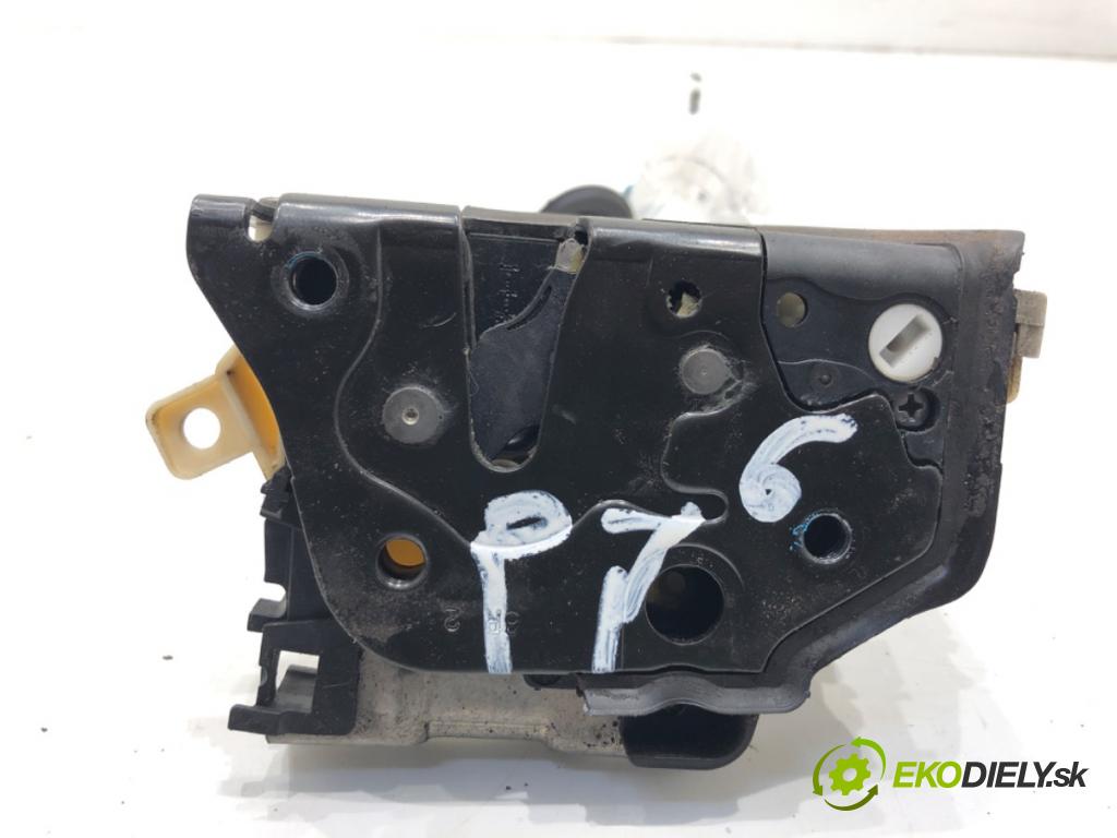 AUDI A4 B8 sedan 2012 125 kW 1.8 TFSI 1798 zámok dveře pravý přední část 8J1837016C