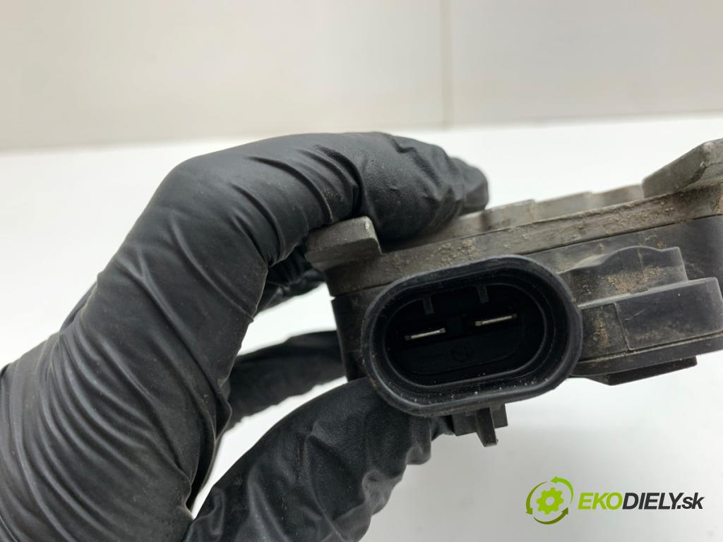 FORD KUGA I SUV 2010 100 kW 2.0 TDCi 1997 modul ventilátoru 940002906