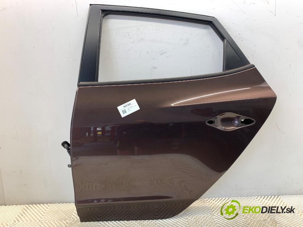 HYUNDAI ix35 SUV 2010 120 kW 2.0 1998 Dvere ľavy zad 