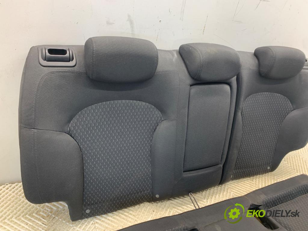 HYUNDAI ix35 SUV 2010 120 kW 2.0 1998 sedadlo druhý VLÁDA: