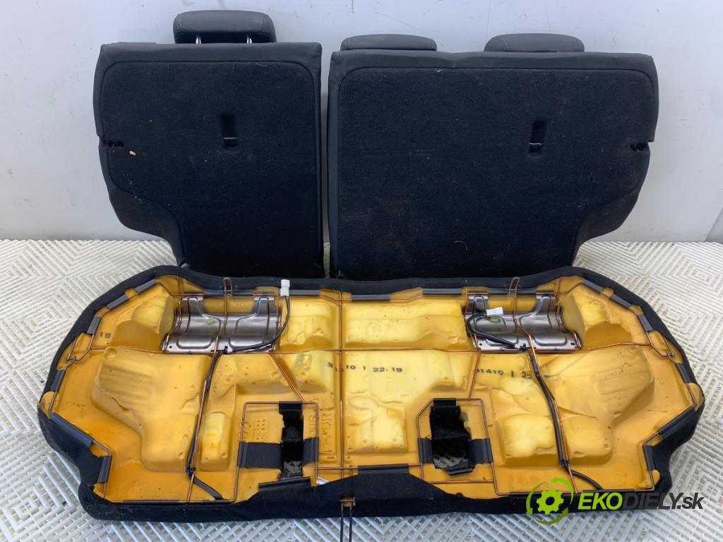 HYUNDAI ix35 SUV 2010 120 kW 2.0 1998 sedadlo druhý VLÁDA: