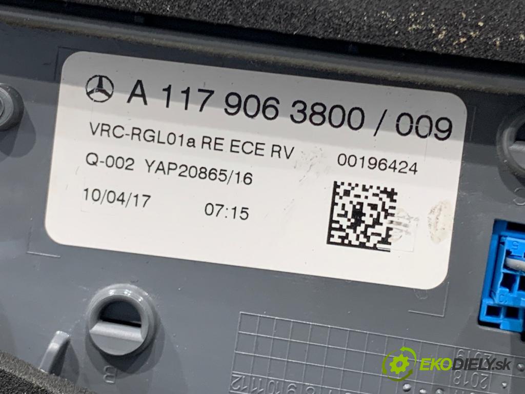 MERCEDES-BENZ CLA Shooting Brake Kombi 2017 100 kW CLA 200 CDI / d (117.908) 2143 světlo pravý zadní část A1179063800