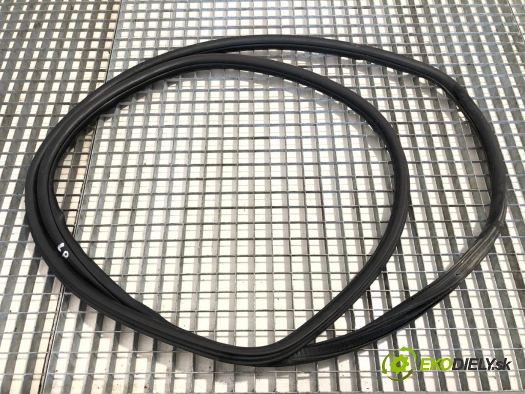 MERCEDES-BENZ SPRINTER 3,5-t Platforma / podwozie Platforma / podwozie 2022 125 kW 317 CDI (910.030) 1950 těsnění dveře levý přední část 