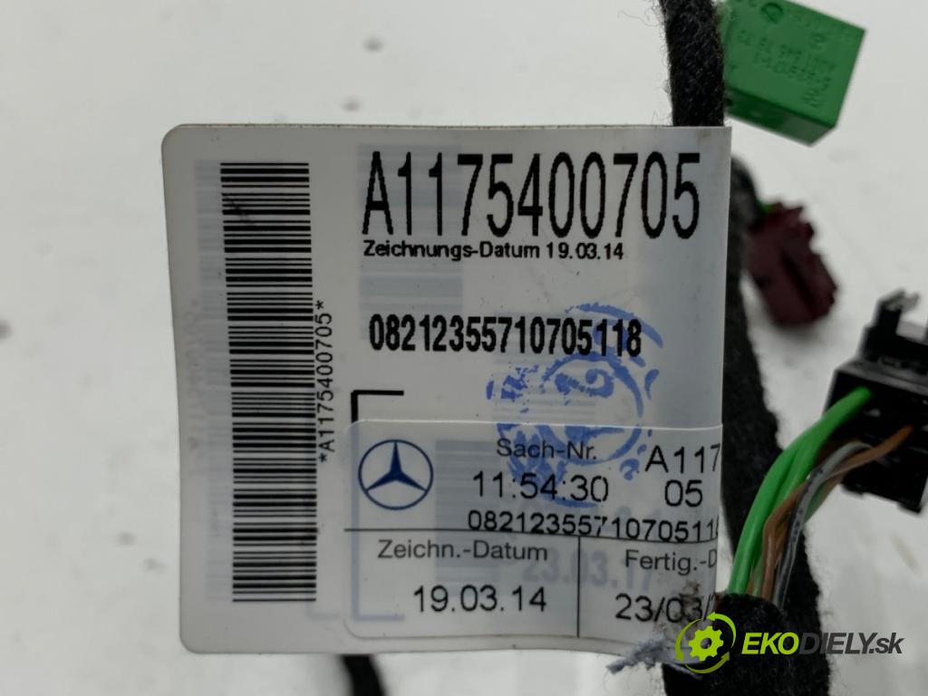 MERCEDES-BENZ CLA Shooting Brake Kombi 2017 100 kW CLA 200 CDI / d (117.908) 2143 káblovačka dveře přední část pravý A1175400705
