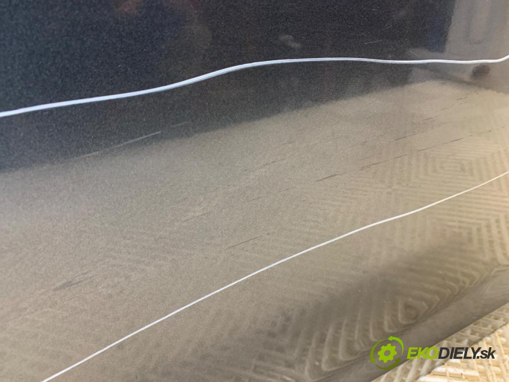 SEAT LEON III liftback 2019 110 kW 1.5 TSI 1495 dveře pravý zadní část