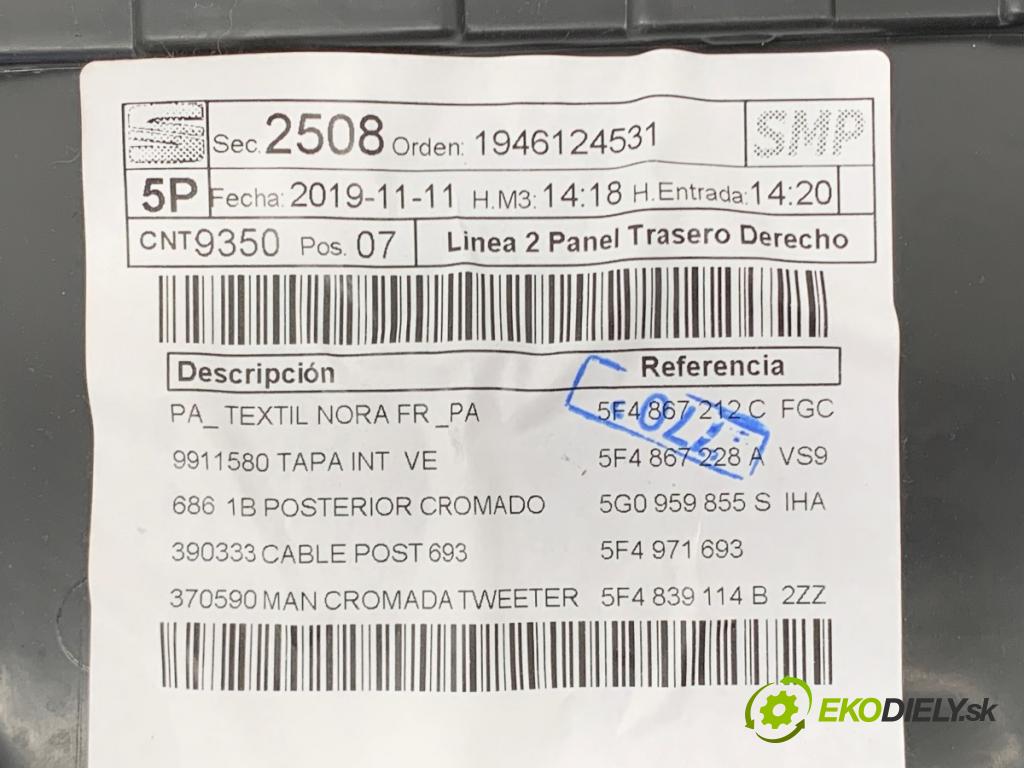 SEAT LEON III liftback 2019 110 kW 1.5 TSI 1495 ča dveře pravý zadní část