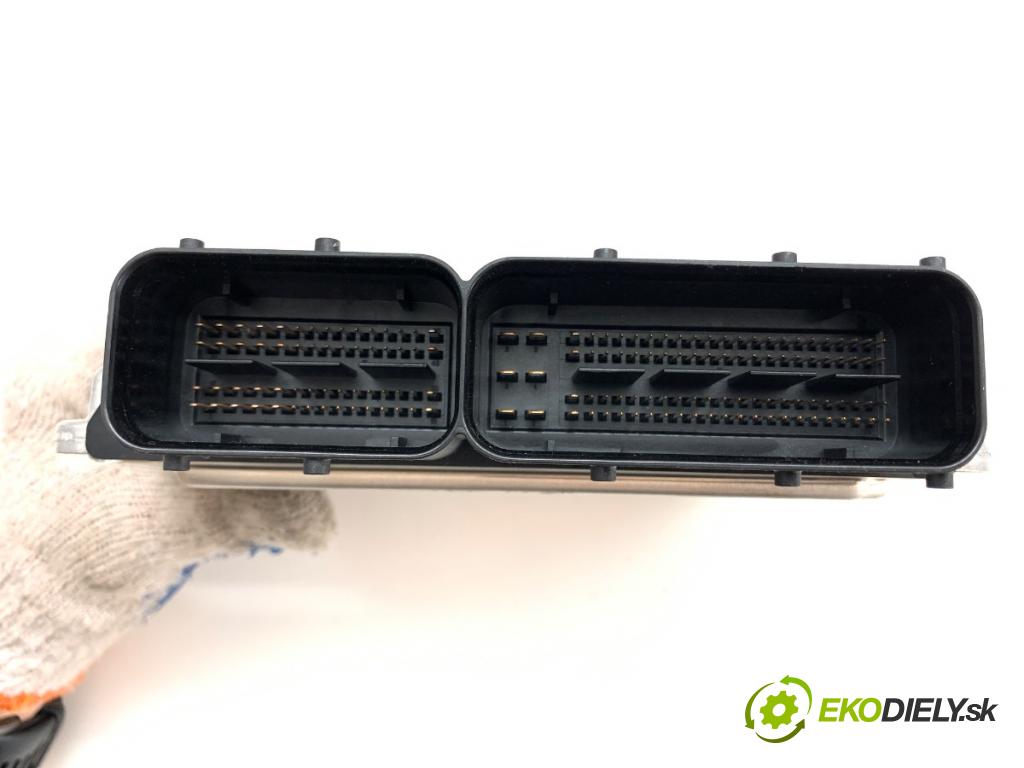 SEAT EXEO Kombi 2012 155 kW 2.0 TFSI 1984 řídící jednotka motora 3R0907115J (Řídicí jednotka)