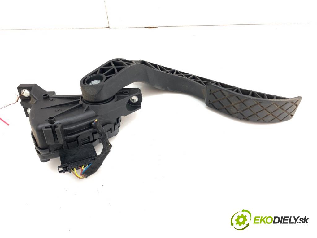 SEAT EXEO Kombi 2012 155 kW 2.0 TFSI 1984 Potenciometer plynu 8E1721523G (Potenciometer plynového pedálu)