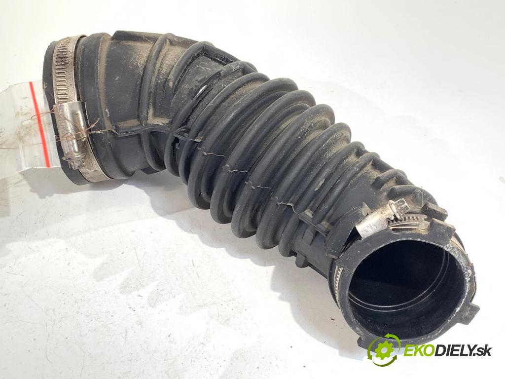 SEAT EXEO Kombi 2012 155 kW 2.0 TFSI 1984 Rúra turba 3R0133356
