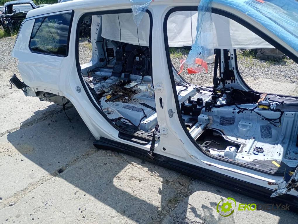 JEEP GRAND CHEROKEE WL SUV 2021 210 kW 3.6 4WD 3604 KAROSERIA ČTVRŤÁK blatník práh střecha PODŁUŻNICA