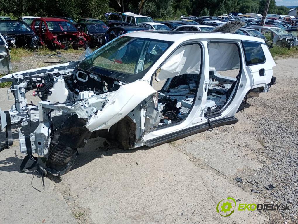 JEEP GRAND CHEROKEE WL SUV 2021 210 kW 3.6 4WD 3604 KAROSERIA ČTVRŤÁK blatník práh střecha PODŁUŻNICA