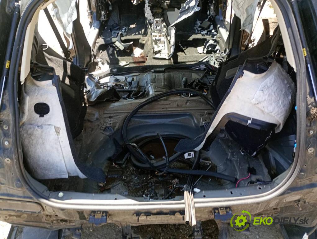 LEXUS CT liftback 2020 100 kW 200h (ZWA10_) 1798 KAROSERIA ČTVRŤÁK blatník práh střecha PODŁUŻNICA