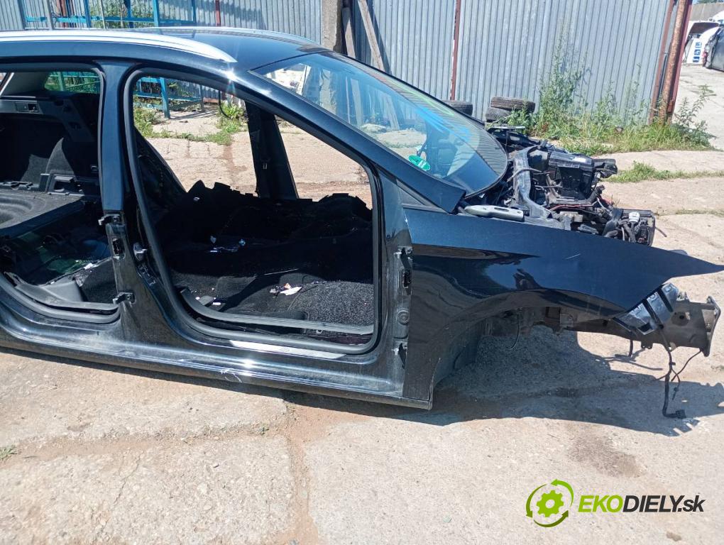 SEAT LEON III Kombi 2015 110 kW 2.0 TDI 1968 KAROSERIA ČTVRŤÁK blatník práh střecha PODŁUŻNICA