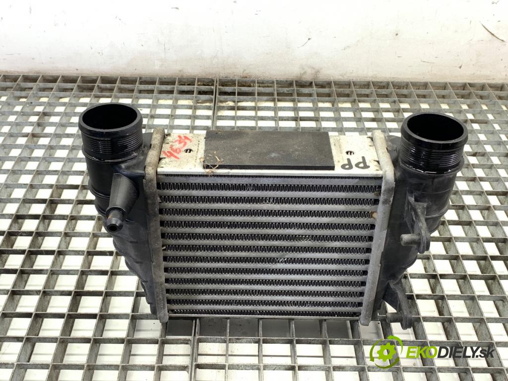 SEAT EXEO Kombi 2012 155 kW 2.0 TFSI 1984 intercooler pravý 8E0145806Q (Intercooler (chladič stlačeného vzduchu))