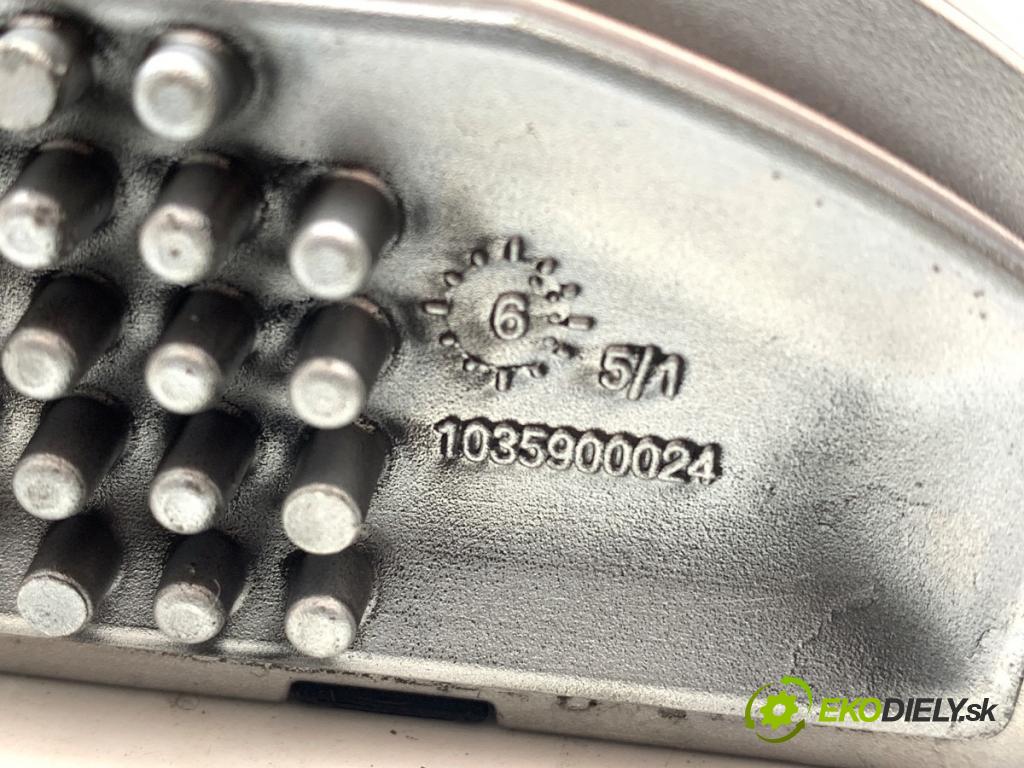 SKODA SUPERB III Kombi 2016 110 kW 2.0 TDI 1968 odpor rezistor topení vzduchu 5Q0907521E (Odpor topení)