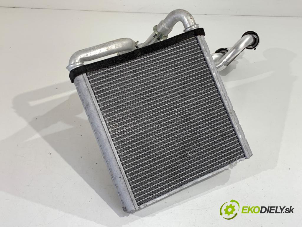 SKODA SUPERB III Kombi 2016 110 kW 2.0 TDI 1968 topné těleso radiátor topení 5Q0819031A (Radiátor topení)