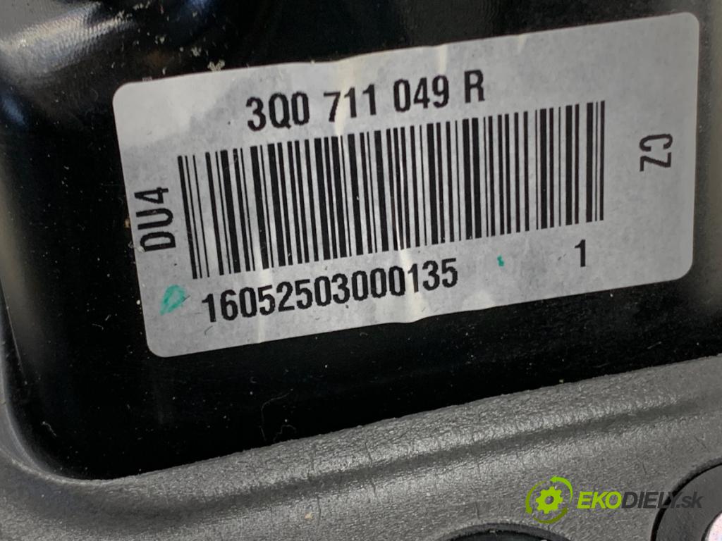 SKODA SUPERB III Kombi 2016 110 kW 2.0 TDI 1968 kulisa 3Q0711049R (Řadicí páka (kulisa) )