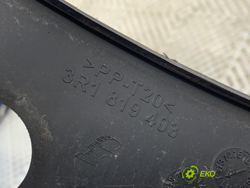 SEAT EXEO Kombi 2012 155 kW 2.0 TFSI 1984 torpédo plast pod čelní okno 3R1819403 (Plast pod čelním sklem)